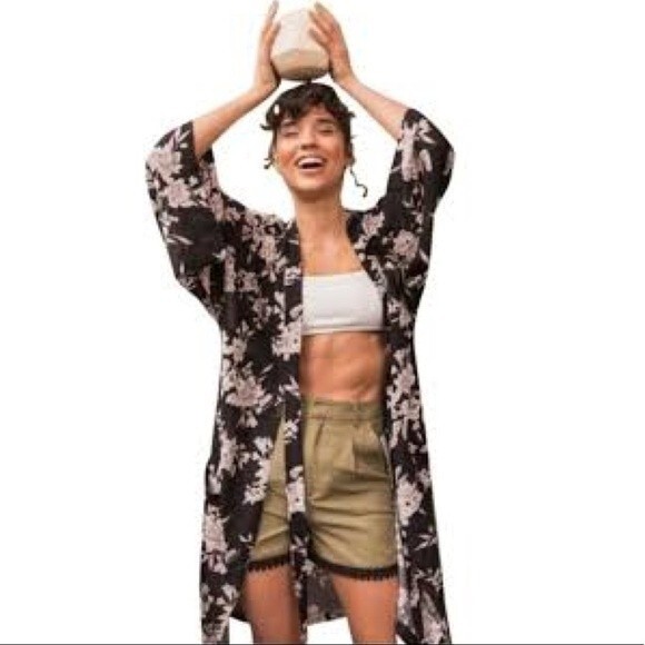 Spiritual Gangster Maya Black White Floral Kimono NWOT - Picture 3 of 12